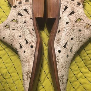 Musse & Cloud Aussie Booties BRAND NEW..FINAL CALL